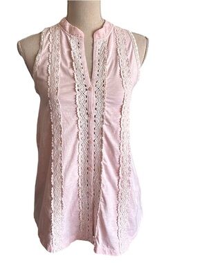 Light Pink Lace-Trim Sleeveless Button Tank